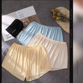 شورتک زنانه راحتی جنس نرم، سبک و خنک